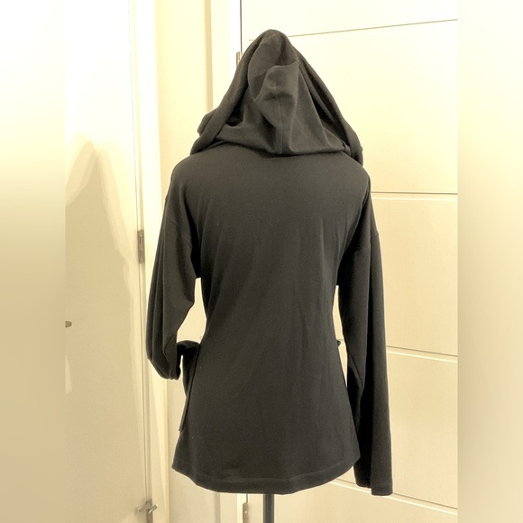 Jones,New York, Black Super Soft Hooded  Cover Up . - Picture 3 of 9